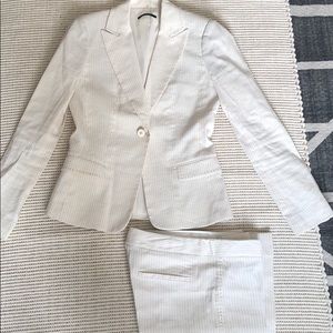 Elie Tahari Linen Suit Size 0